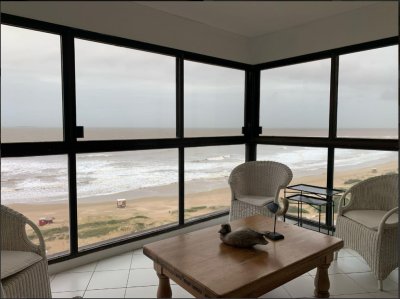 Apartamento en venta de  3 dormitorios,  3 baños La Brava Punta del este