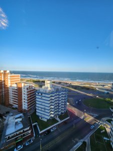 Apartamento en venta frente al mar, 3 dormitorios. Parquemar Center