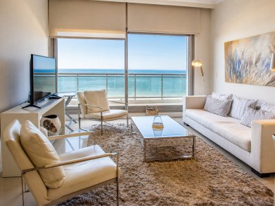 Hermoso Pent-house en torre Imperiale ,venta en zona de la Brava.