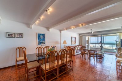 Apartamento 3 dormitorios en a pasos del mar Punta del Este!