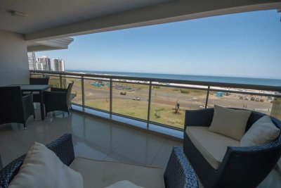 Apartamento de 3 dormitorios en venta en Torre Imperiale.