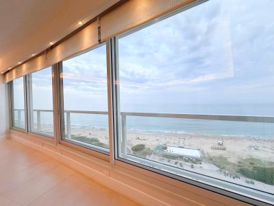 Vende apartamento en Torre Le Parc de 4 dormitorios,Punta del Este
