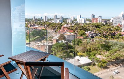 Departamento en venta en Artower de 1 y medio dormitorio, proximo al mar. 