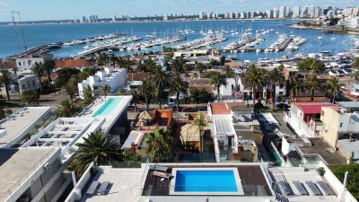 Departamento de 3 dormitorios en venta a pasos del Puerto