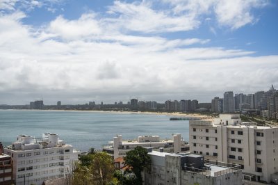 Departamento con vista al mar en Península, Punta del Este