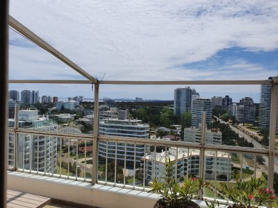 Espectacular penthouse en venta, Edificio tiburon planta de 3 dormitorios , Punta del Este 