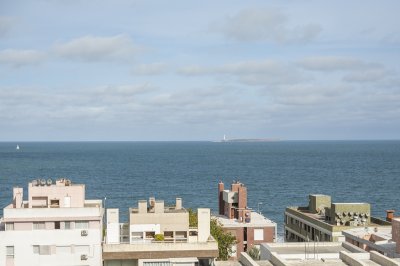 Esplendido departamento en venta ubicado en el edificio Fontemar con panorama al mar.
