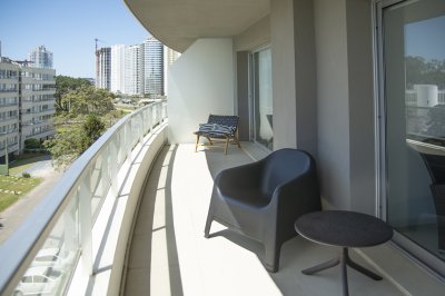 Departamento de 1 dormitorio en venta en Aidy Grill , Punta del este 