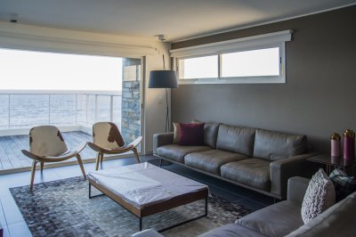 Prestigioso Penthouse frente al mar.