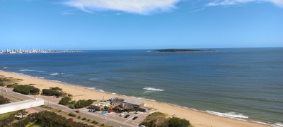 Apartamento en venta de 3 dormitorios en Punta Del Este , Playa Brava 