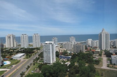 Apartamento de 3 dormitorios en Roosevelt - Punta del Este