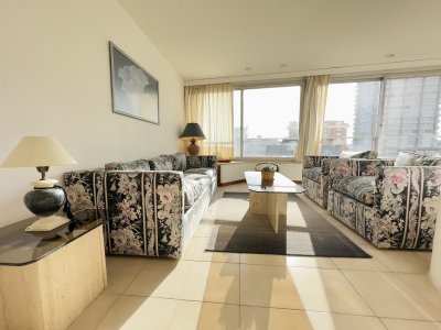 Departamento de 2 dormitorios en venta en Península - Punta del Este