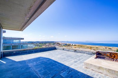 Espectacular departamento con vista al mar, 2 dormtiorios en venta en Punta Ballena