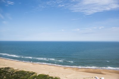 Departamento d 3 dormitoios + dependencia en venta en Playa Brava