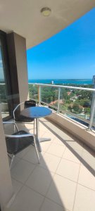 Vende Apartamento en Roosevelt con excelente vista, 3 dormitorios.
