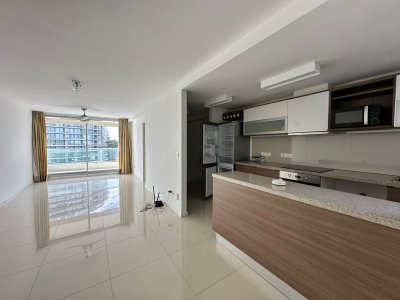 Vende apartamento de 3 dormitorios en Gala Vista, Punta del Este 