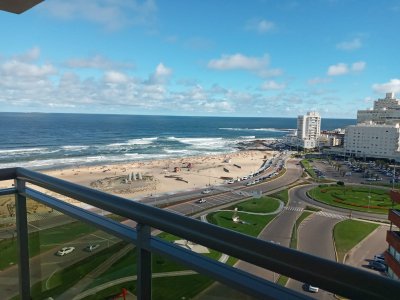 Hermoso Departamento en venta, en playa Brava. Torre Imperiale.