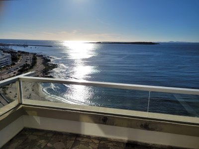 Departamento de 3 dormitorios en alquiler, Punta Del Este