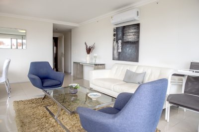 Increíble apartamento excelente vista al mar. Torre Imperiale.