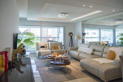 Vende departamento en Mansa de 3 dormitorios, con buena iluminacion.