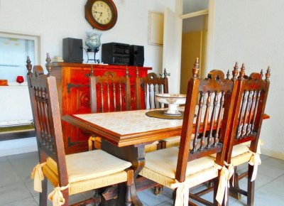 En venta apartamento de 2 dormitorios, en Peninsula con vista al puerto.