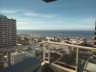 Departamento de 2 dormitorios en venta en edificio nuevo en La Peninsula, Punta del Este