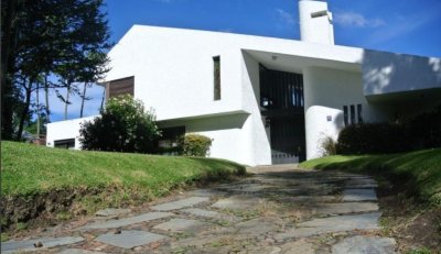 Casa en VENTA -  Punta del Este, Playa Mansa.