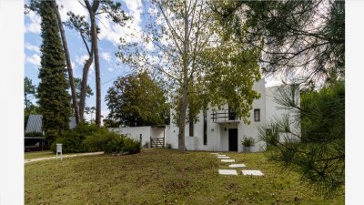 Casa de 3 dormitorios en pinares con parrillero 