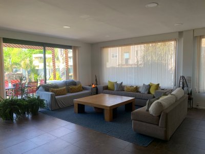 Casa en alquiler en Barrio privado La Residence