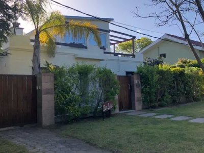 Casa en Venta de 3 dormitorios en Jardines de Cordoba , Punta del este 