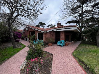 Vende casa de 3 dormitorios en Punta del Este 