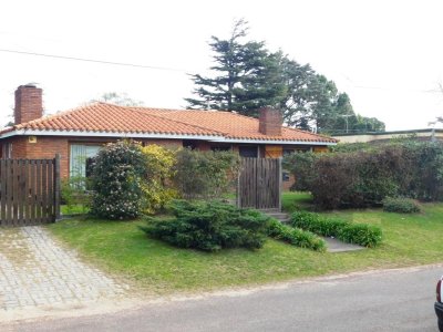 Casa en Cantegril - Punta del Este