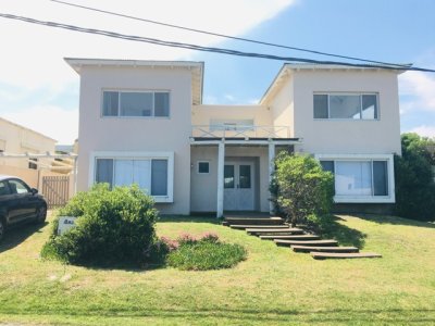 Hermosa casa con vista al mar!!!