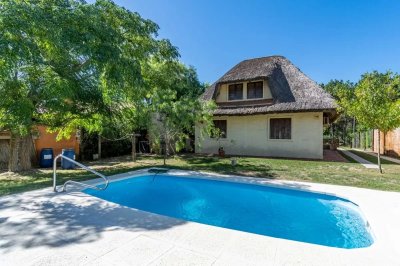 Hermosa vista y comodos espacios en impecable casa