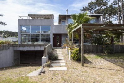 Casa en venta de 4 dormitorios en José Ignacio con pileta