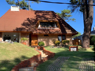 Casa en Pinares - Punta del Este