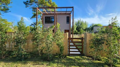 En venta espectacular casa en La Barra de 4 dormitorios.