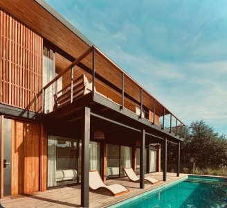 Espectacular casa en venta de 3 dormitorios, con piscina y vista a agradable entorno 