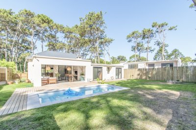 Casa de 4 dormitorios en San Rafael, Punta del este 