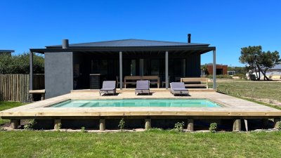 Vende casa de 4 dormitorios en Jose Ignacio, Maldonado.