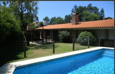 Casa en Venta de 4 dormitorios en Pinares , Punta del este 