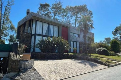Gran oportunidad de casa en venta en Barrio Privado La Arbolada