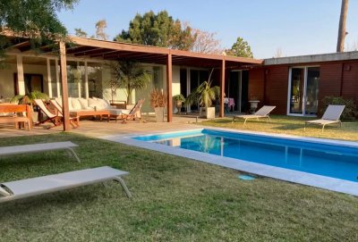 Casa moderna de 3 dormitorios en venta