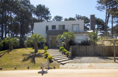 En venta casa de 4 dormitorios en Pinar del Faro.