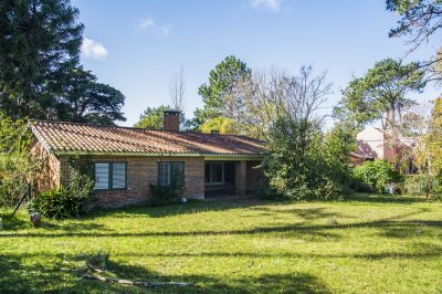 Casa en zona de Cantegril