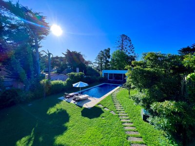 Hermosa casa en alquiler en playa Brava, no esperes mas!