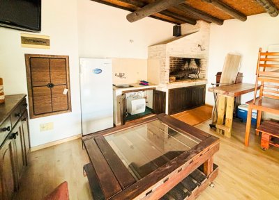 Vende casa de 3 dormitorios en Pinares, Punta del Este.