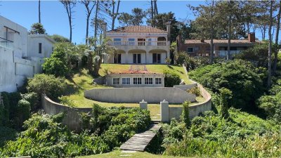 Casa en venta vista al mar Punta del Este