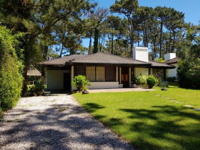 Casa en San rafael, 3 dormitorios y dependencia de servicio