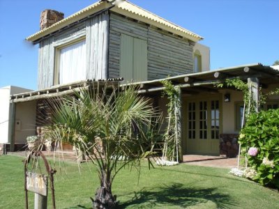 Un casco  de estancia en el corazón de José Ignacio. Campestre chic..